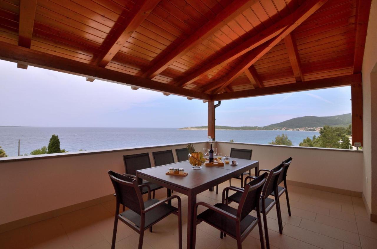 Apartments Villa Sofia Martinšćica Esterno foto