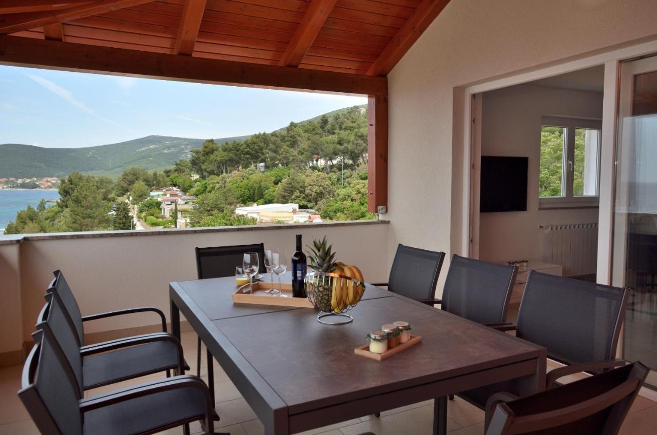 Apartments Villa Sofia Martinšćica Esterno foto