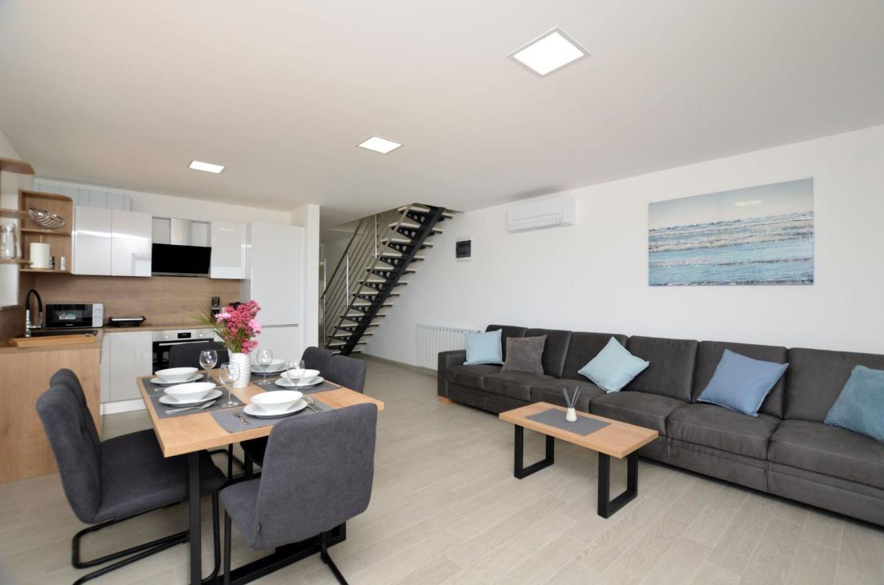 Apartments Villa Sofia Martinšćica Esterno foto