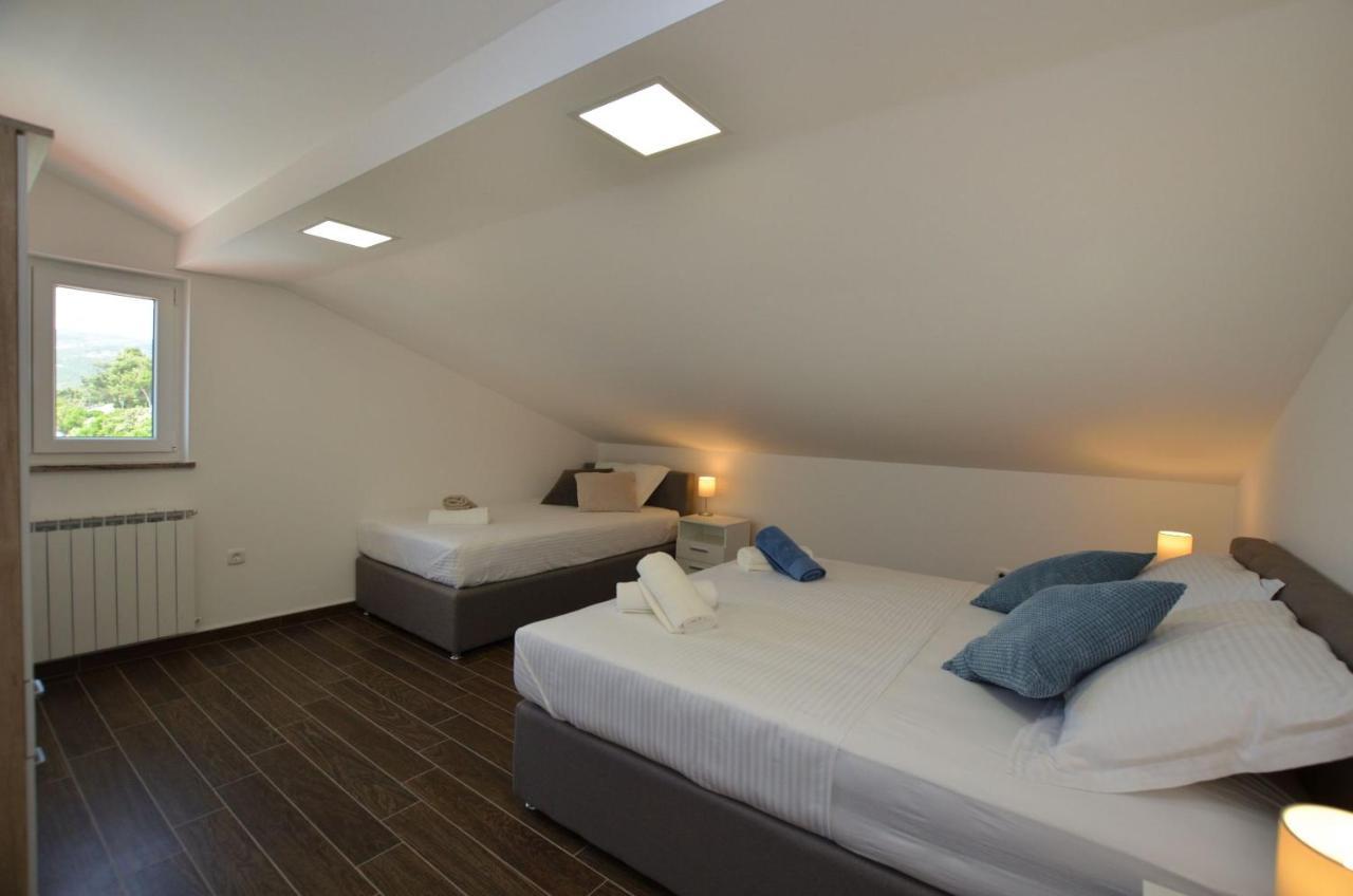 Apartments Villa Sofia Martinšćica Esterno foto