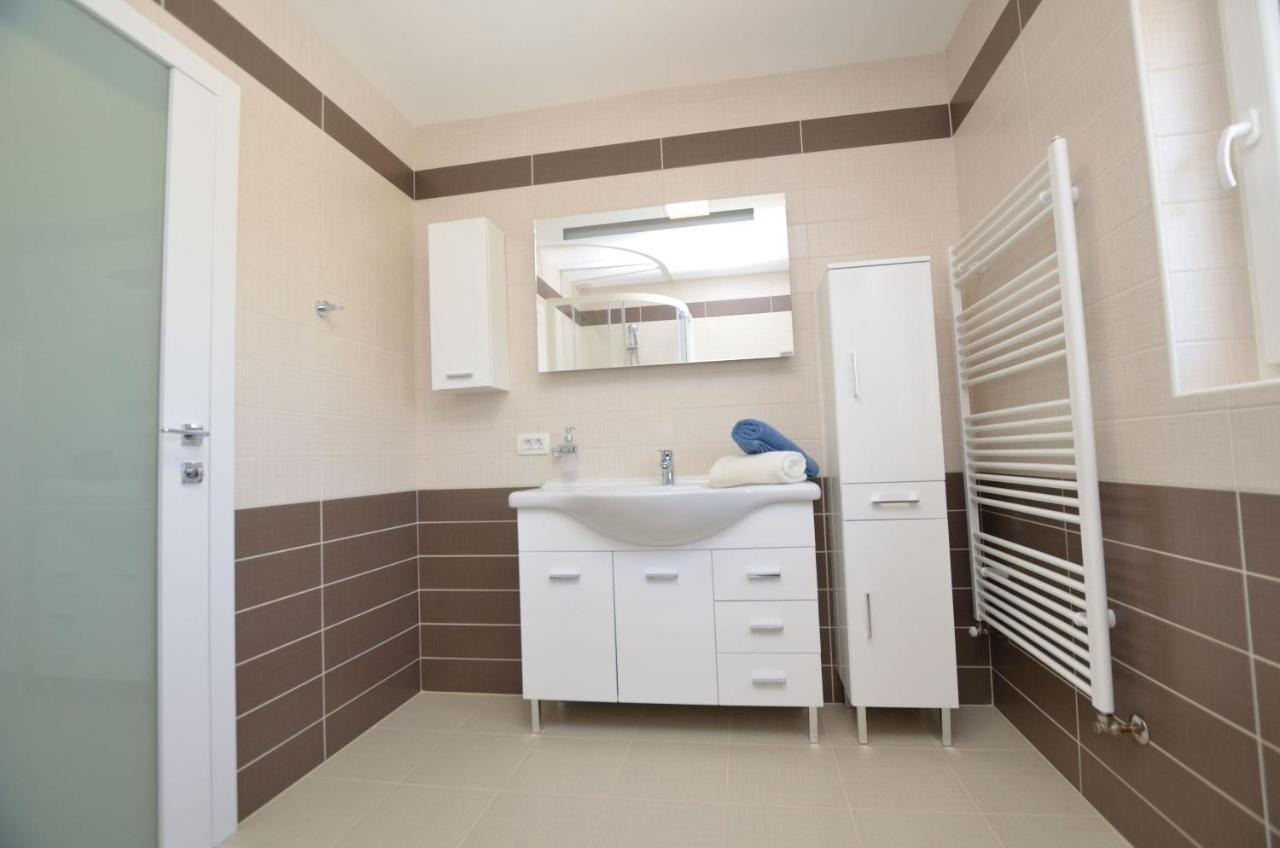 Apartments Villa Sofia Martinšćica Esterno foto