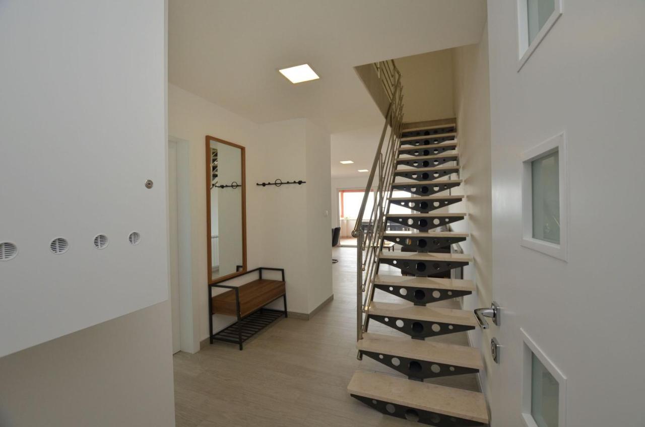 Apartments Villa Sofia Martinšćica Esterno foto